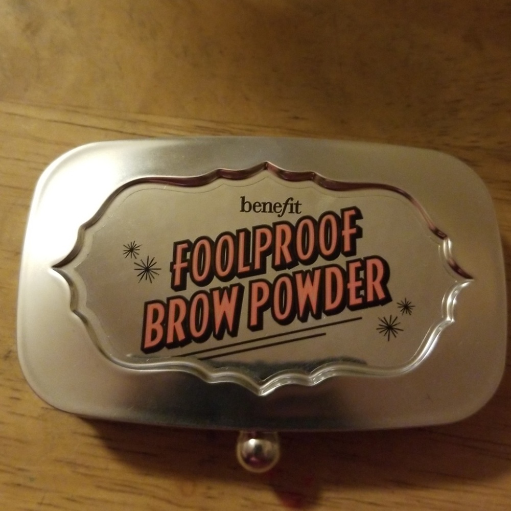 Benefit foolproof brow powder